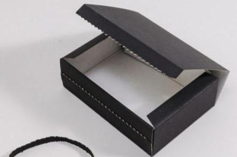Individually printed shipping and return packaging | werbegrün